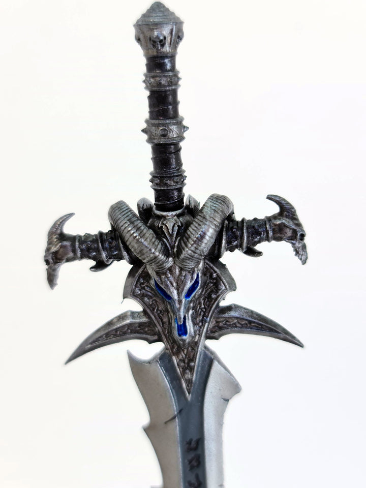 ¡Frostmourne te espera, campeón del World of Warcraft!