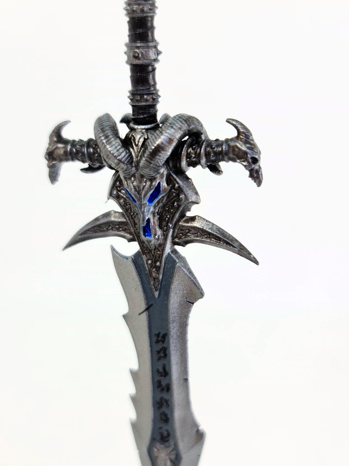 ¡Frostmourne te espera, campeón del World of Warcraft!