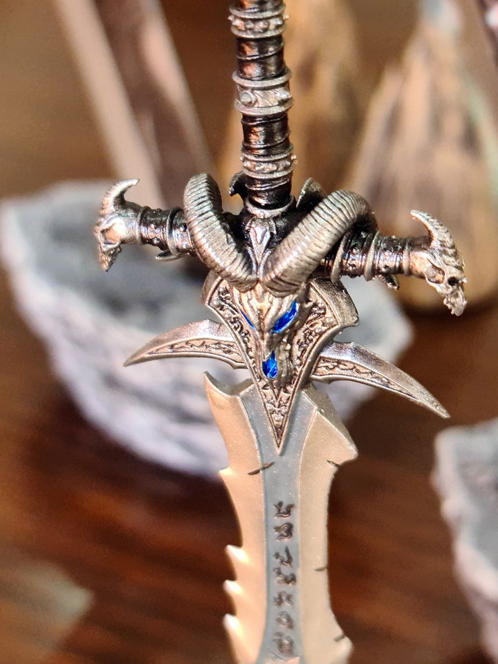 ¡Frostmourne te espera, campeón del World of Warcraft!