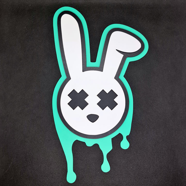 Knockout Art Bunny: Rebeldía y Estilo en Dos Tamaños