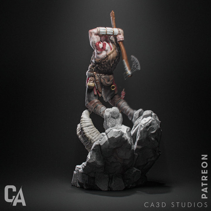 ¡Figuras de Kratos de "God of War" en resina: detalle impresionante en dos tamaños!