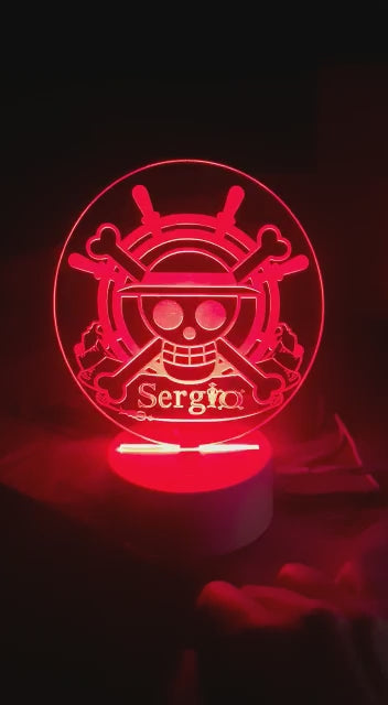 ¡Misterio y Aventura: Ilumina tu Espacio con Nuestra Lámpara LED de la Calavera de One Piece, ¡Personalizada con tu Nombre!