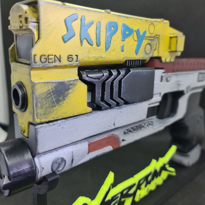 Sumérgete en la Distopía Futurista con "Guardián Cibernético Skippy" - tu tienda de impresión 3D