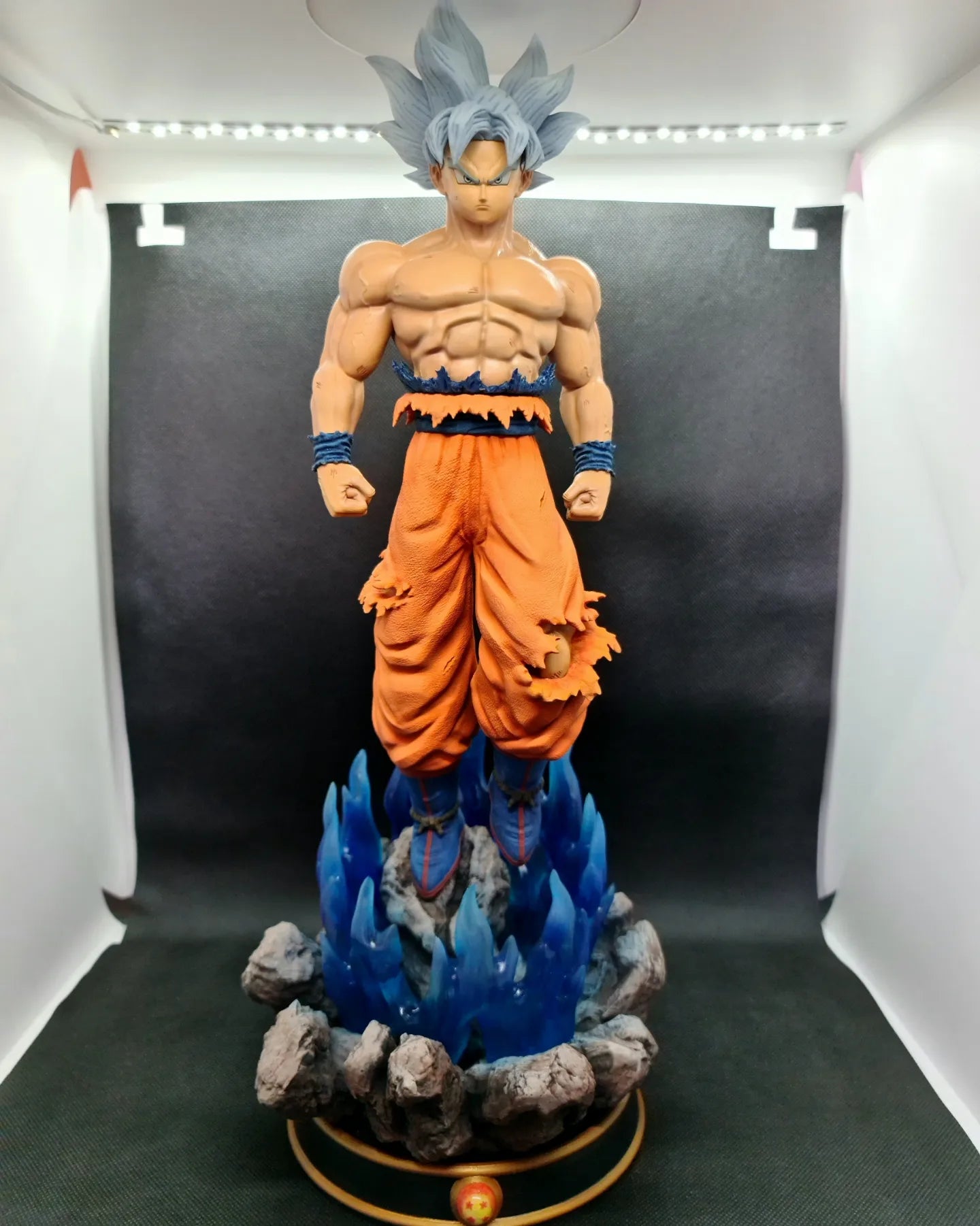 Goku Ultra Instinct Dragon ball
