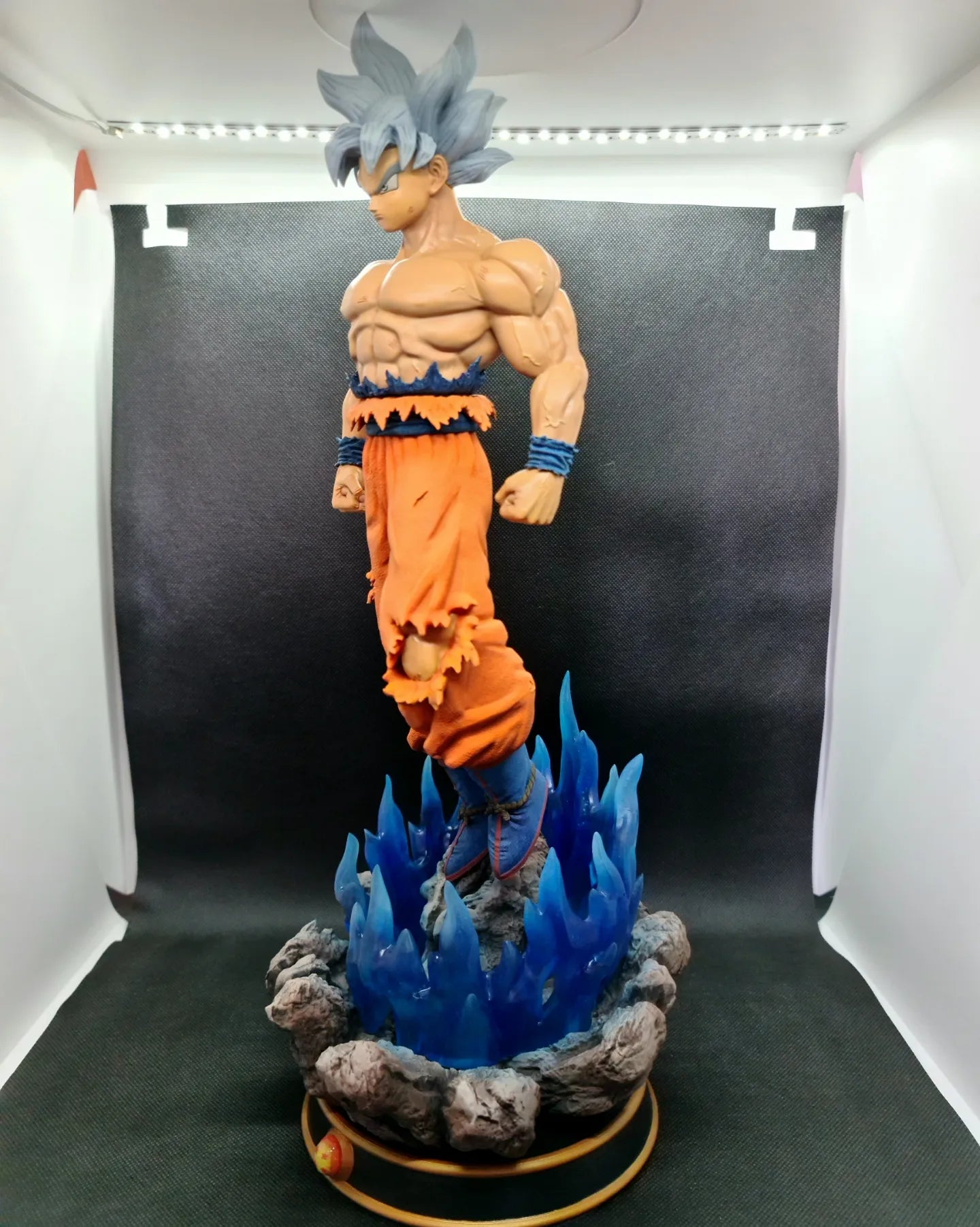 Goku Ultra Instinct Dragon ball