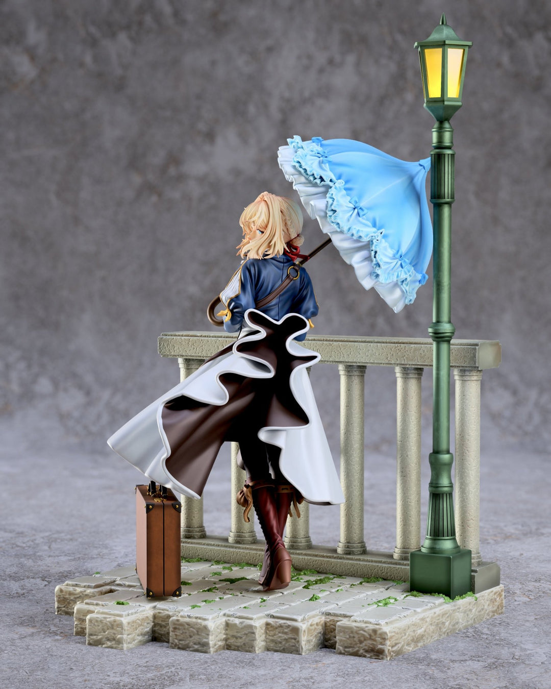 Figura de Resina Exclusiva de Violet Evergarden - Dos Tamaños Disponibles